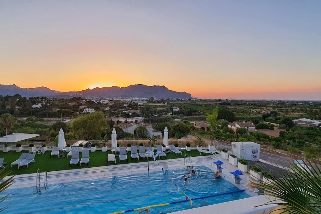 Апартаменты Denia - Golf La Sella "Refugio Marino" Педрегер Экстерьер фото